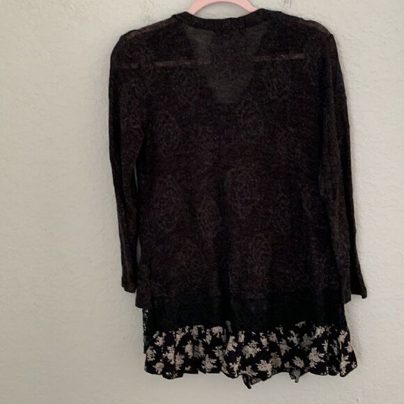 Pretty Angel Ruffle Cardigan Button Up Size M - Picture 4 of 13